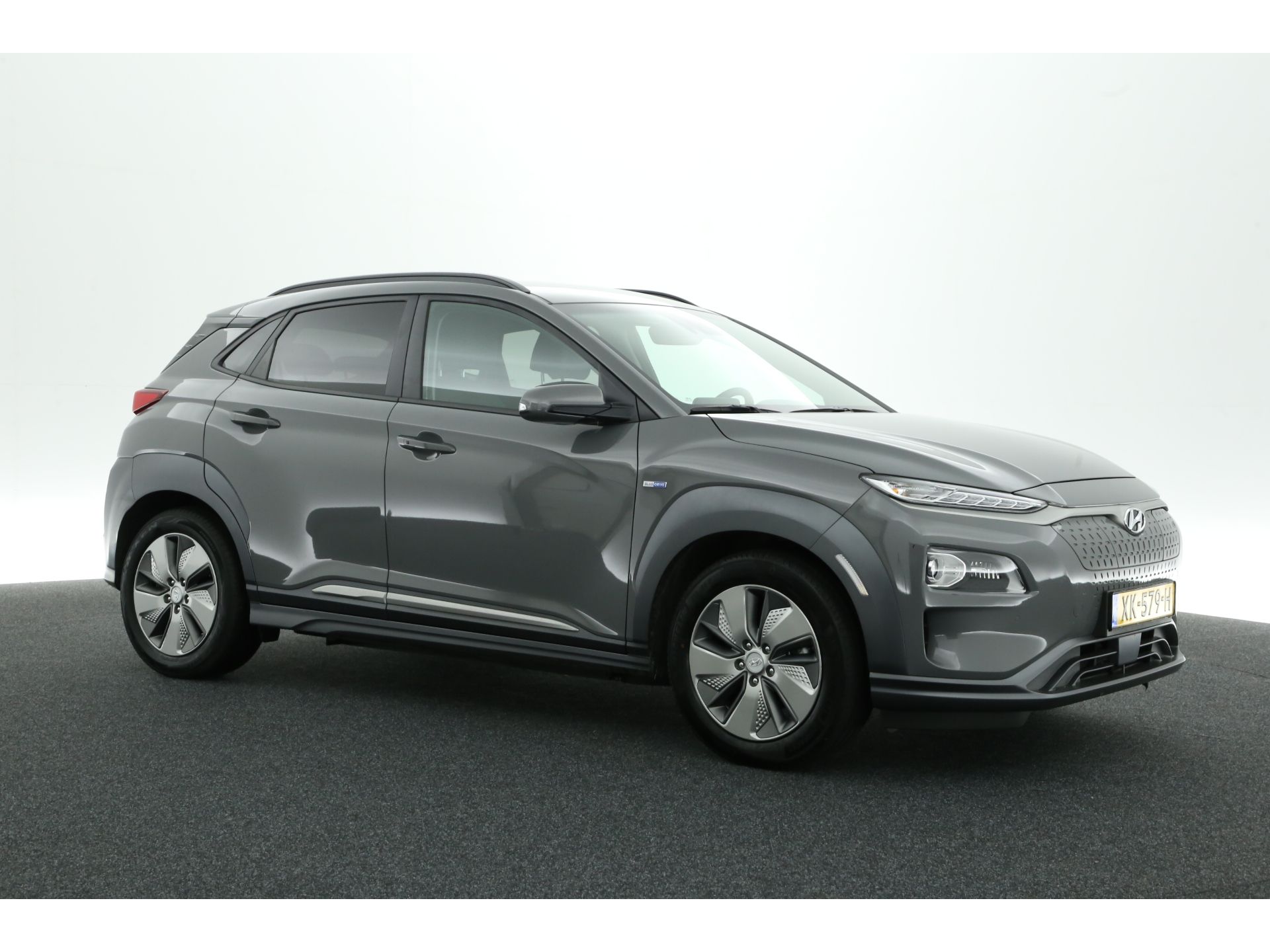 Hyundai Kona EV Premium 64kWh €2000 subsidie 204PK Automaat Elektrisch Airco Camera Carplay 17''LMV PDC LED Metallic