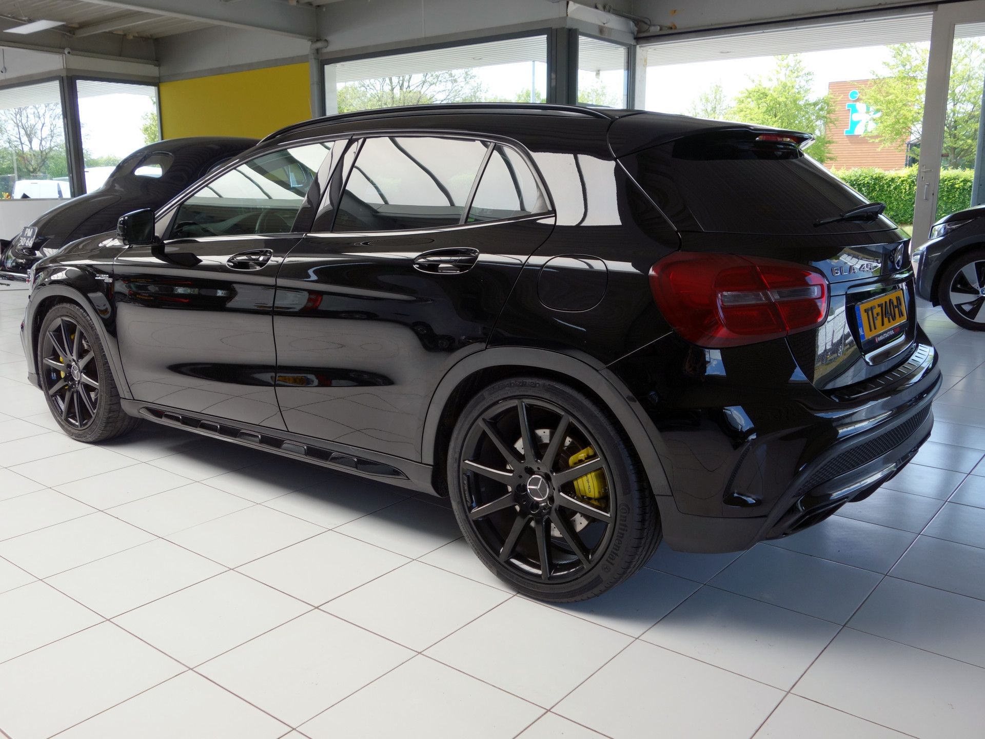 Mercedes-Benz GLA 45 AMG 4Matic 381pk | Airco Navi Panodak | Motor + Turbo revisie