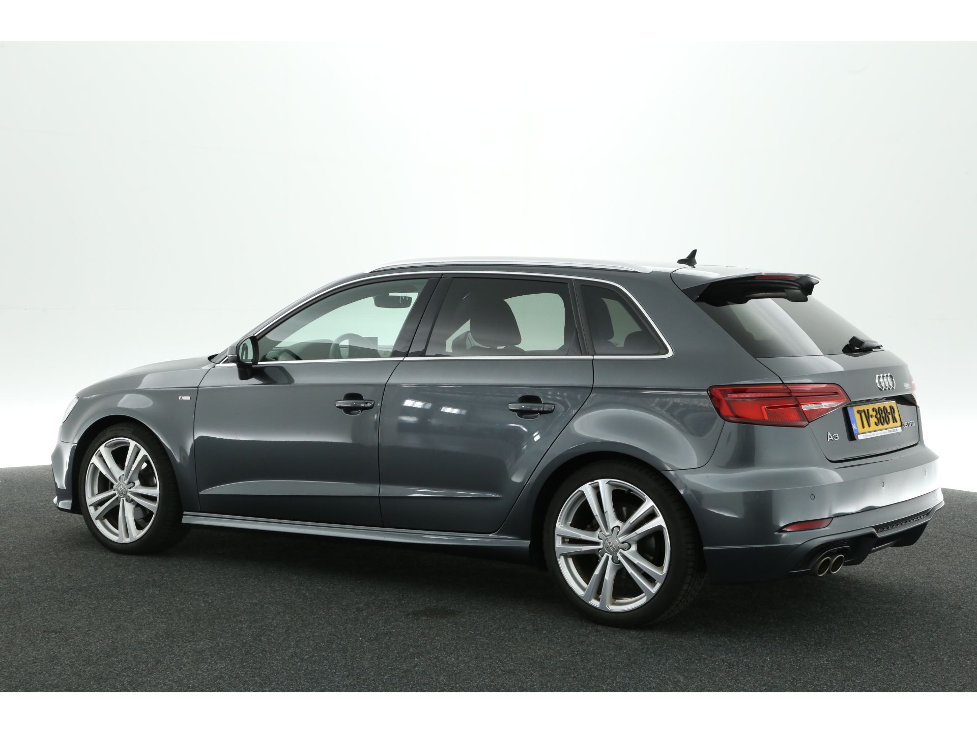 Audi A3 35 TFSI CoD Sport S Line Edition 150PK Automaat Airco Cruise Navi PDC 18''LMV Metallic