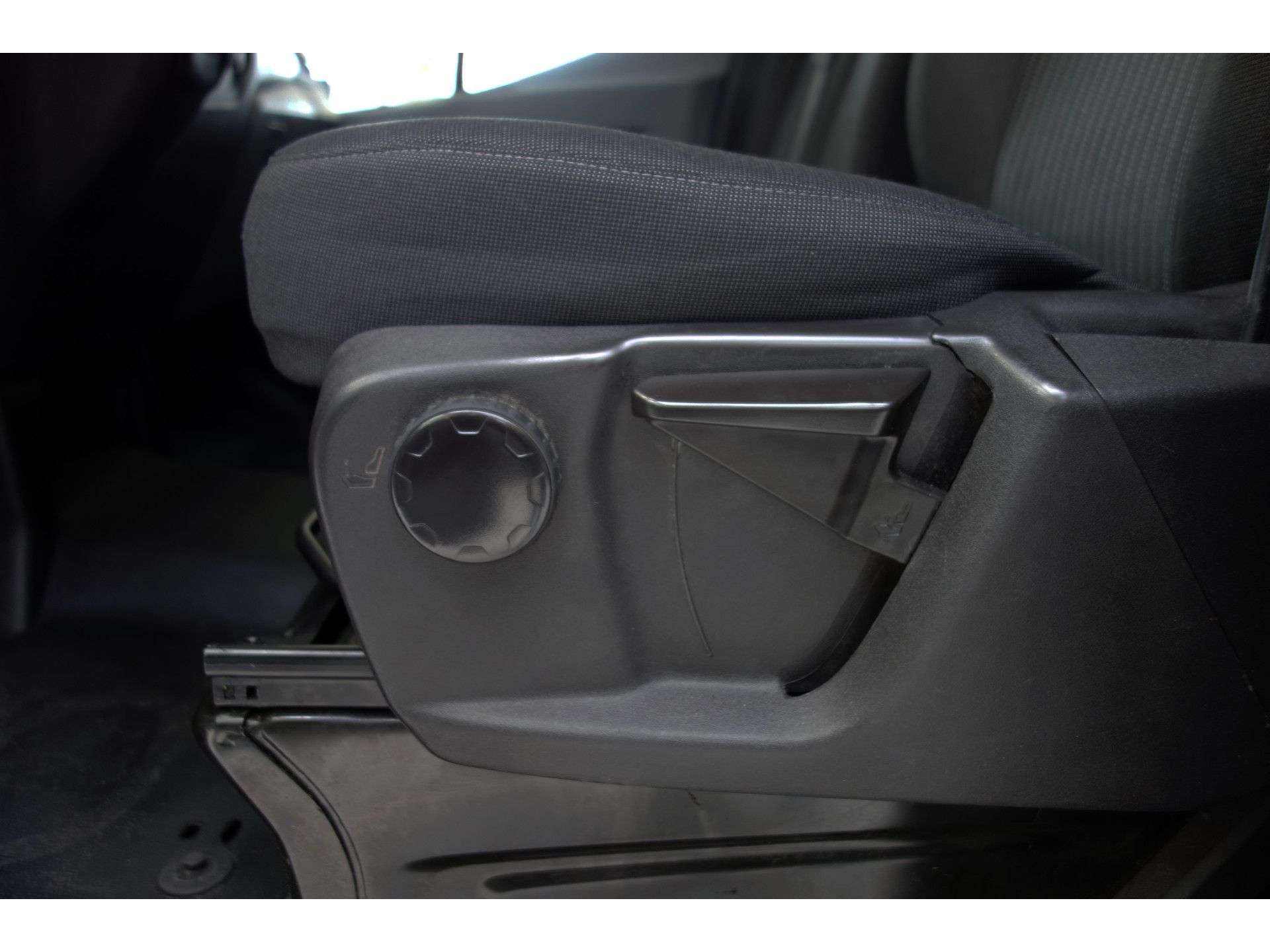 Ford Transit 350 2.0 TDCI L3H3 MARGE Trend PostNL Airco Camera PDC Cruise Start/Stop 3-Persoons