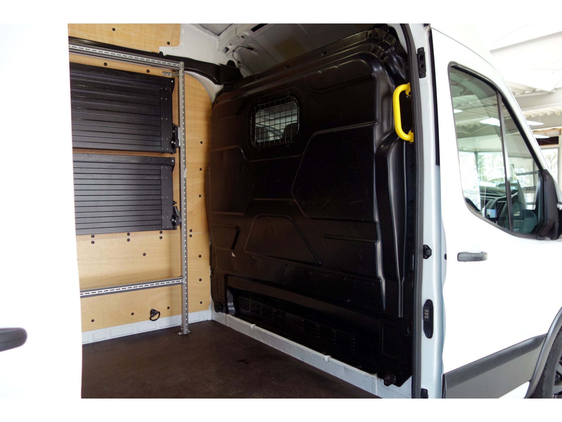 Ford Transit 350 2.0 TDCI L3H3 MARGE Trend PostNL Airco Camera PDC Cruise Start/Stop 3-Persoons