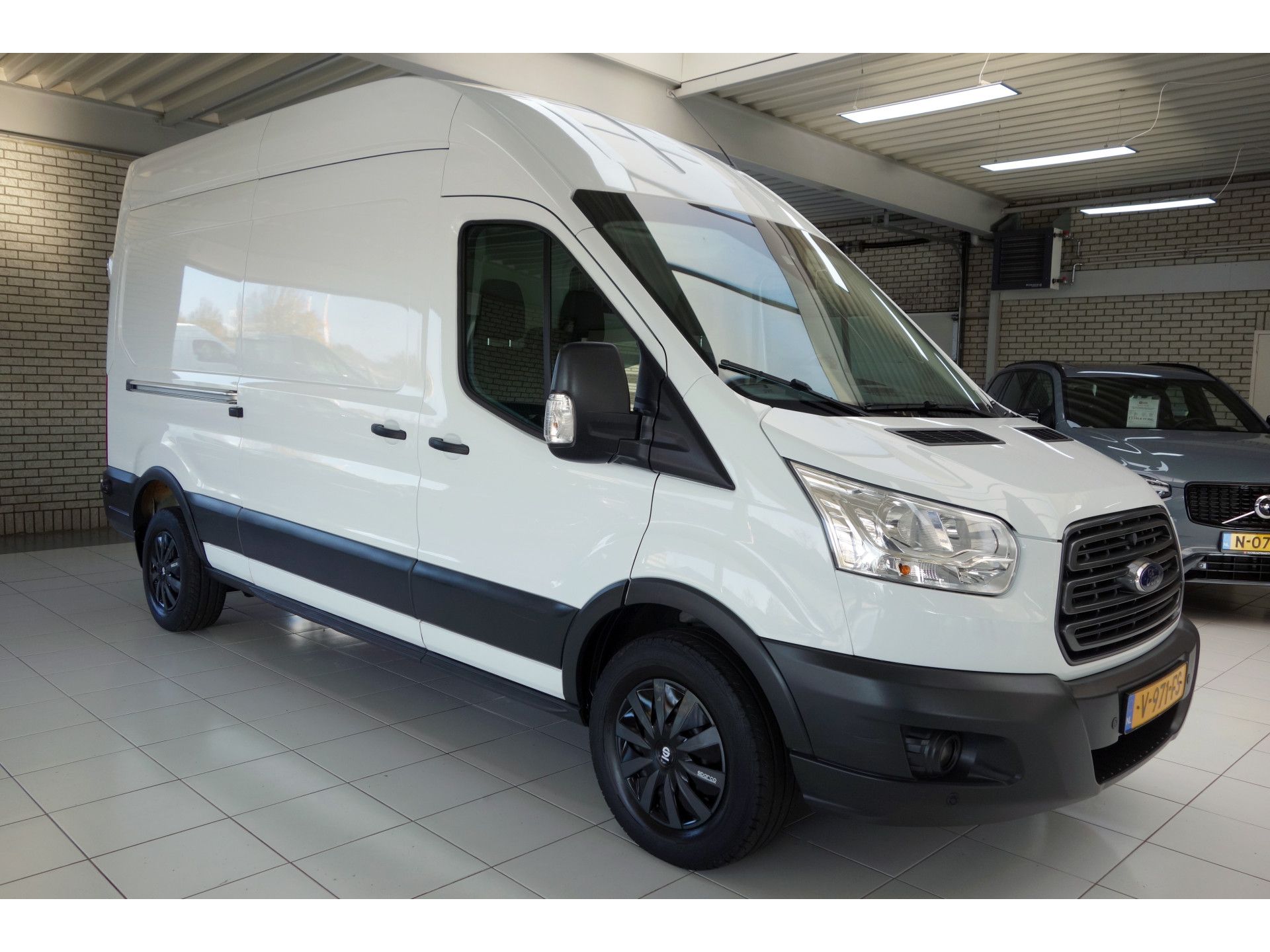 Ford Transit 350 2.0 TDCI L3H3 MARGE Trend PostNL Airco Camera PDC Cruise Start/Stop 3-Persoons