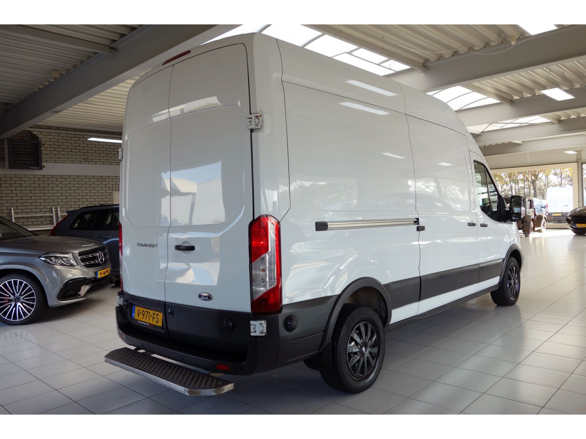 Ford Transit 350 2.0 TDCI L3H3 MARGE Trend PostNL Airco Camera PDC Cruise Start/Stop 3-Persoons