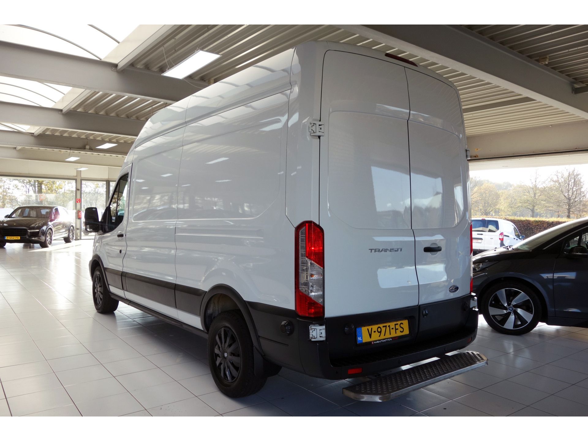Ford Transit 350 2.0 TDCI L3H3 MARGE Trend PostNL Airco Camera PDC Cruise Start/Stop 3-Persoons