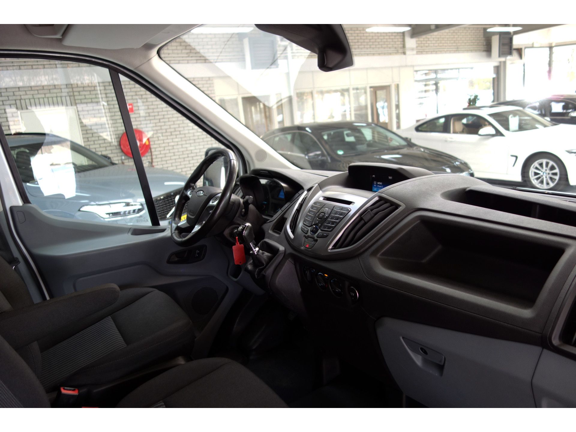 Ford Transit 350 2.0 TDCI L3H3 MARGE Trend PostNL Airco Camera PDC Cruise Start/Stop 3-Persoons