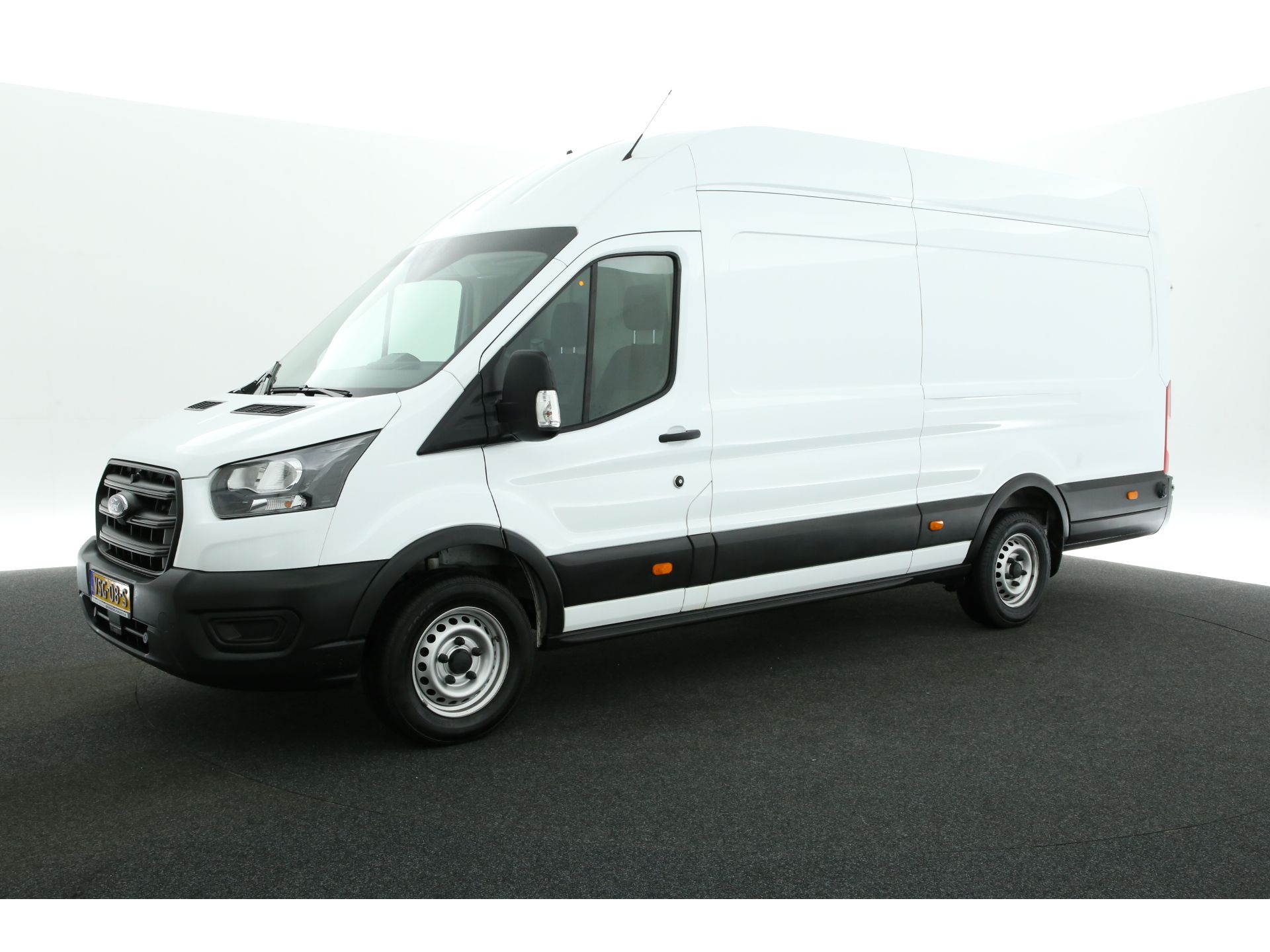 Ford Transit 350 2.0 TDCI L4H3 58dKM | 2021 | 130PK | 2800kg Trekgewicht. Airco 3 Persoons Start/Stop